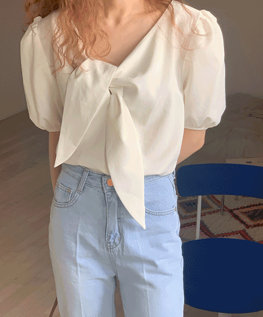 🎀재진행/반응폭주🎀 nimo ribbon blouse (2color)